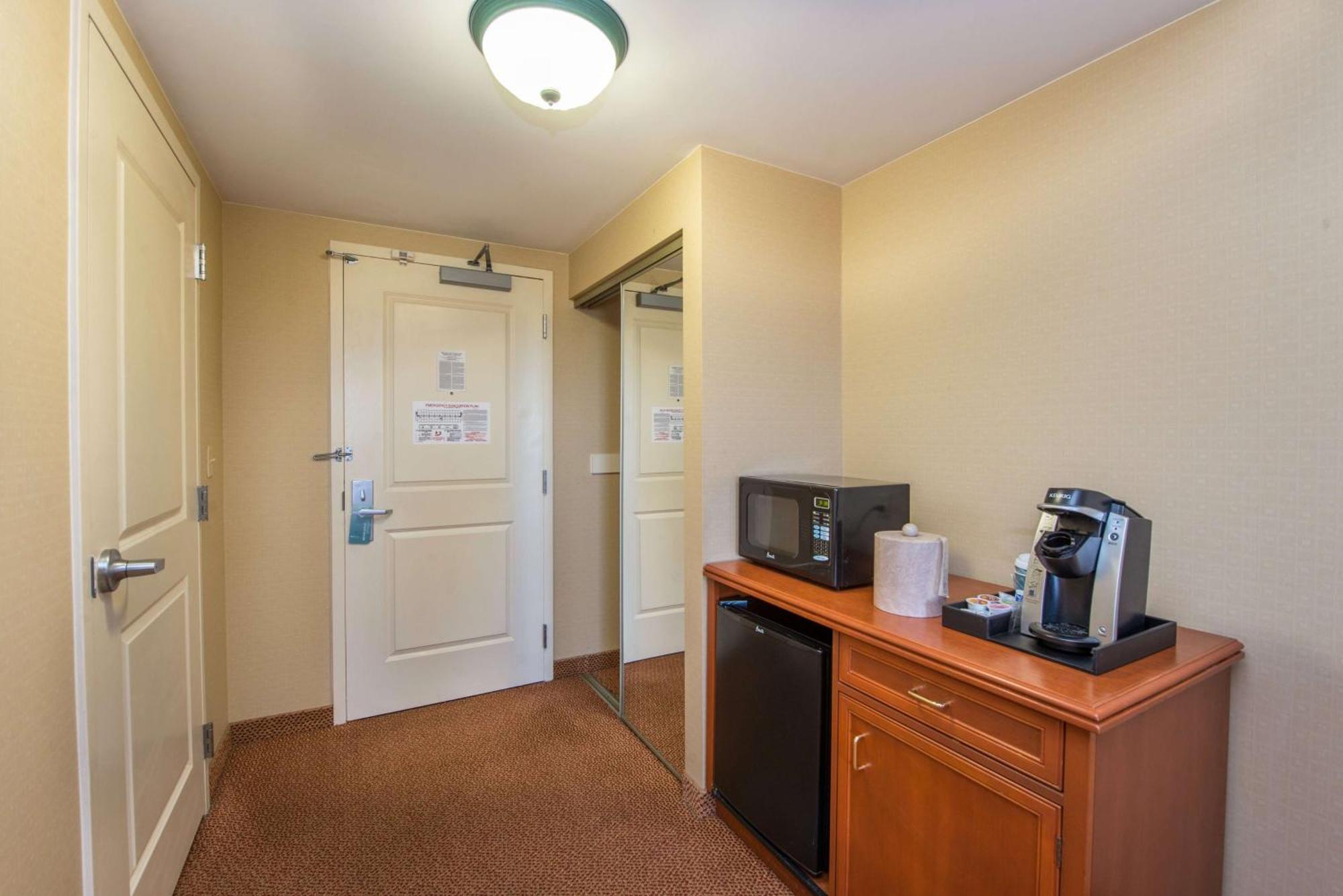 Hilton Garden Inn Fishkill Exterior foto