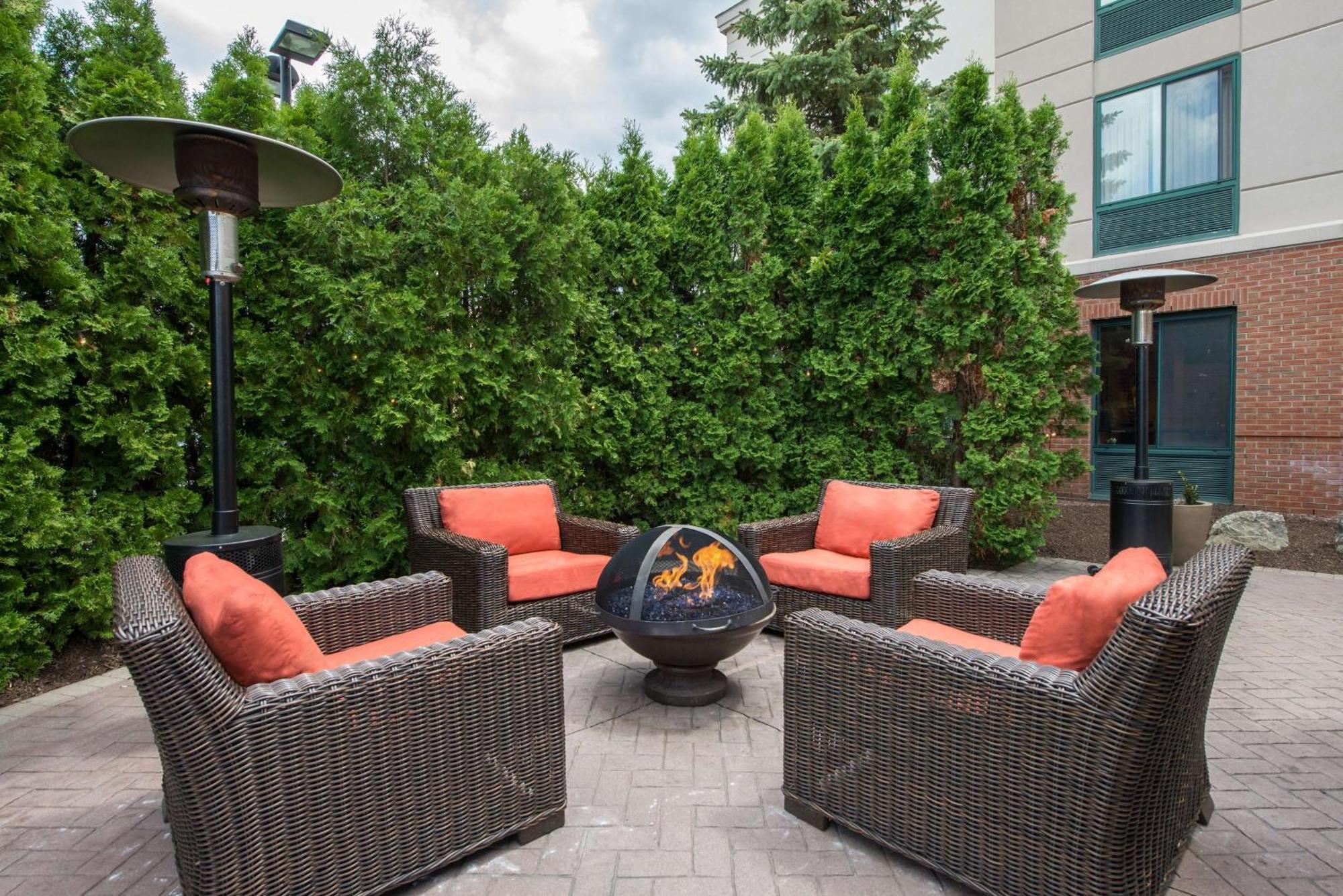 Hilton Garden Inn Fishkill Exterior foto